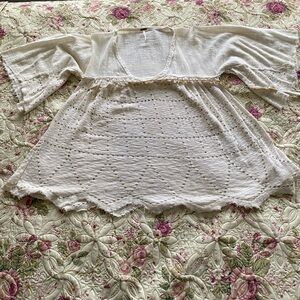 Woman’s Free People Rustic Boho gauze type blouse Ivory color Size Medium